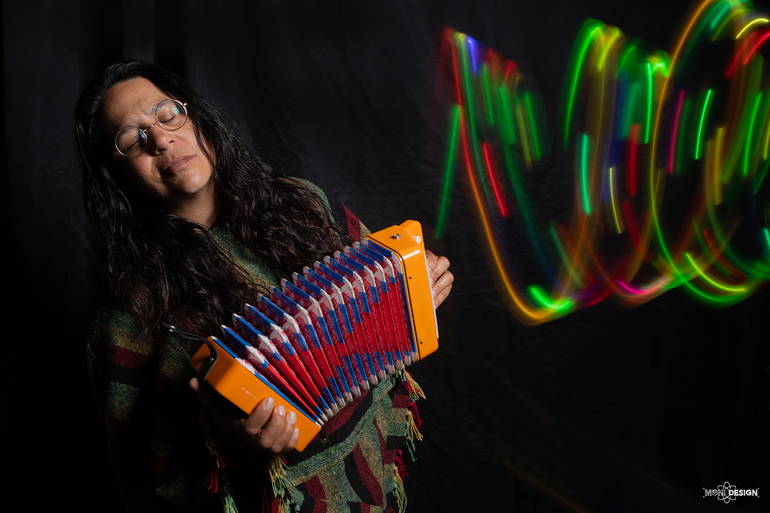 Natasha Oliveras miniaccordion04